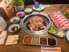 -明洞阿姨·韩式酱蟹烤肉·创意料理(三元桥店)