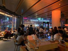 等位区-星巴克臻选(上海合生汇1F店)