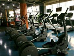 -威克健身游泳(万菱汇店)