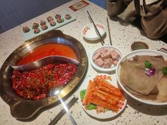 -红九格老火锅(三峡广场店)