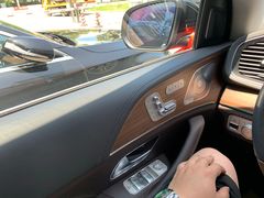 -上海星瀚奔驰4S店(红柳路店)