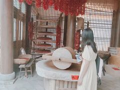 -雪山彩虹谷景区