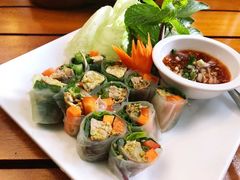 -Chom Cafe and Restaurant