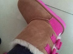 -UGG(燕莎奥特莱斯购物中心店)