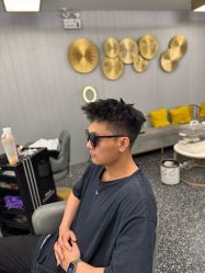 -即型男士理发工作室