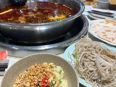 -肖肖酸萝卜鱼火锅(总店)