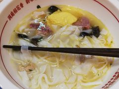 -呷佬·长沙手工米粉(金沙江路店)