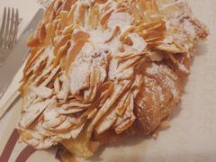 -MEEBO KAFEE米咖焙坊(虹桥路店)