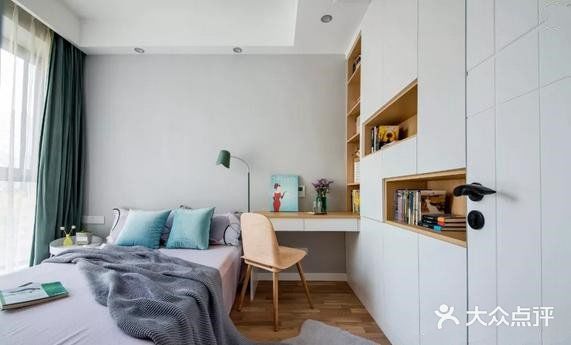 看极简风如何弱化满墙衣柜的压迫感!