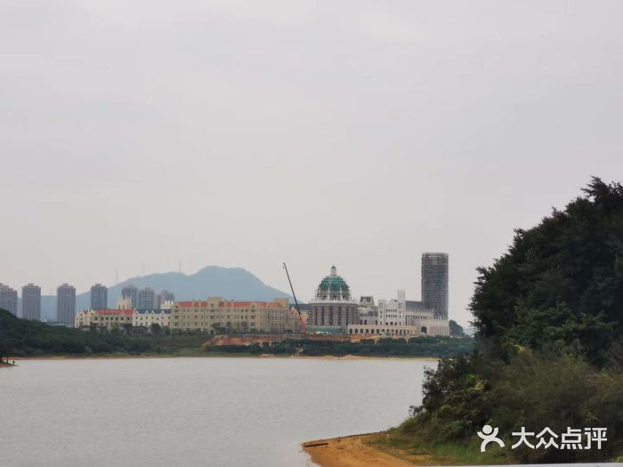 松山湖南湖湾露营营地图片