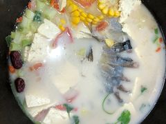 -泸沽肴(泸沽湖大洛水村农村信用社旁店)