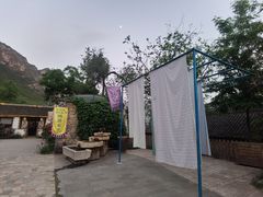 -百里峡七彩艺术小镇