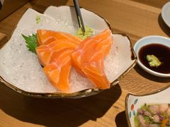 三文鱼刺身-初居食屋日式料理(万象城购物中心店)
