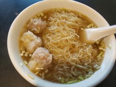 鲜虾云吞面-伍湛记 · 广州老字号(龙津中路店)