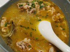 酸汤肥牛-鹿港小镇(金虹桥国际中心店)