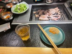 -臻牛烤肉