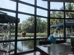 -三亚湾海居铂尔曼度假酒店