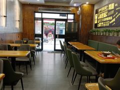 大堂-螺小胖柳州螺蛳粉(钟楼总店)