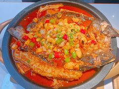 -鸣记脆皮烤鱼·海鲜烤鱼(三八广场店)