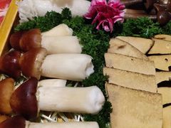 -慢丽江·云南野生菌土鸡锅(付家庄店)
