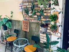 -Rabbit Cafe私房西餐甜点咖啡(栖霞路店)