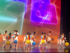 -上海青草地幼儿园