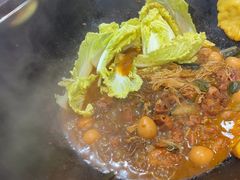 -鲁员外地锅鸡地锅鱼(古墩路店)