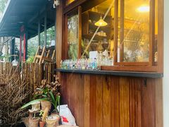 -LEO CAFE