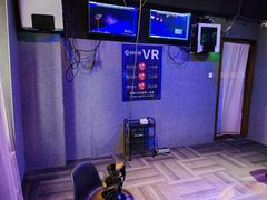 -VR 间客漫·PS电玩·虚拟现实包间游戏电竞(街道口店)