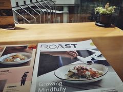 -ROAST coffee & eatery