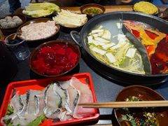 -重庆故事姊妹老火锅(财经学院店)