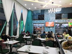 大堂-东鑫记港式茶餐厅(南京东路店)