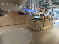 -顶东面包花园·生日蛋糕(世博店)