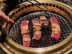 每种肉的烤法都不相同-老乾杯和牛烧肉(王府中环店)