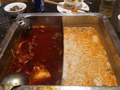 -百年川椒重庆老火锅(光谷店)