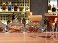 -饮湖威士忌鸡尾酒吧