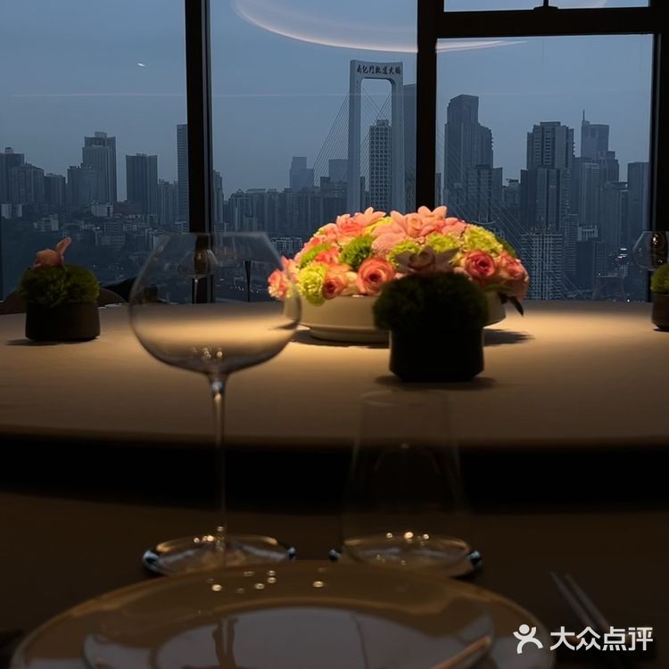 重庆居然会有这么浪漫高级的餐厅⚠️