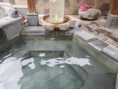 -裕龙汤泉