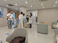 -上海大学附属上海和平眼科医院