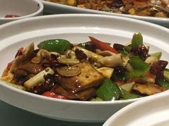 豆腐炒黄喉-尘香•传统川菜(创汇首座店)
