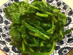 清炒豆苗-小实惠嘉(威海路店)