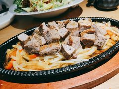 铁板牛肉粒-初花·日本料理