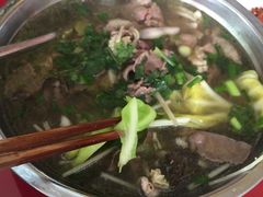-谢老五跷脚牛肉·非遗传承店