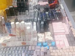 -嗨特购HitGoo(朝阳合生汇店2店)