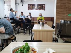 大堂-金实大酥牛肉面