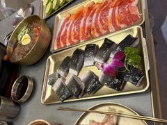 -围炉肉舍丹东海鲜烤肉·烤活鳗(步行街店)
