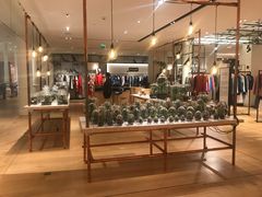 -乐蓬马歇百货公司(Rive Gauche)