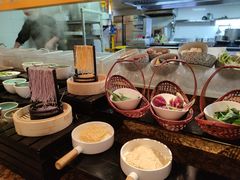 自助调料区-厦门悦华酒店·绿庭主题自助餐厅