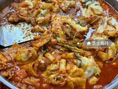 -亲昵春川鸡排(韩国美食街店)