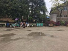 -卡拉农庄 正宗斗鸡肉